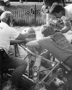 Shirley-1984_crash_300.jpg Shirley-1984_crash_300.jpg